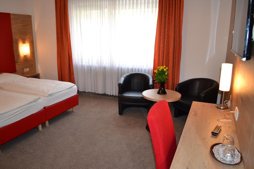 Hotel Minerva Garni Düsseldorf Exterior foto